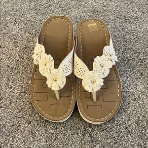 Elegant White Floral Women's Sandals